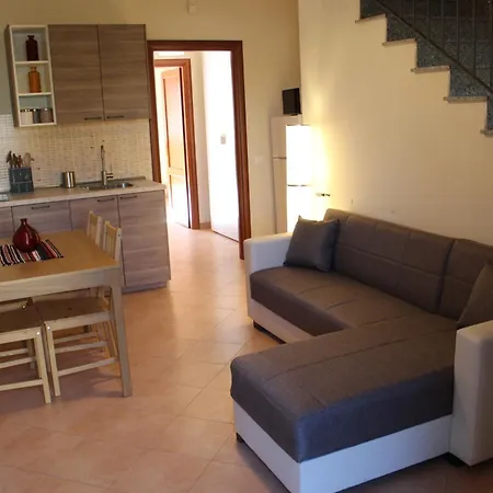 Casa indipendente fronte Metro C-2